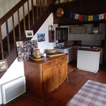 Chalet A Face A La Chaine Du Mont Blanc