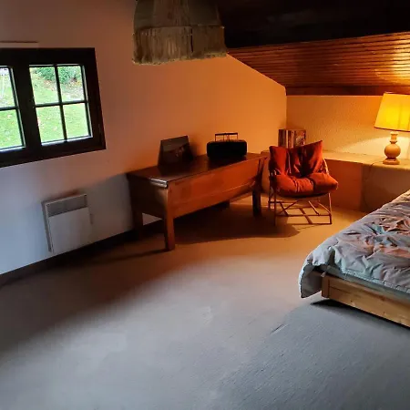 A Face A La Chaine Du Mont Blanc Chalet *